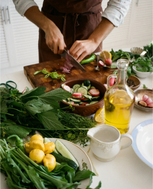 Vegetable Chopping Techniques, From Basic Cuts to Decorative Shapes